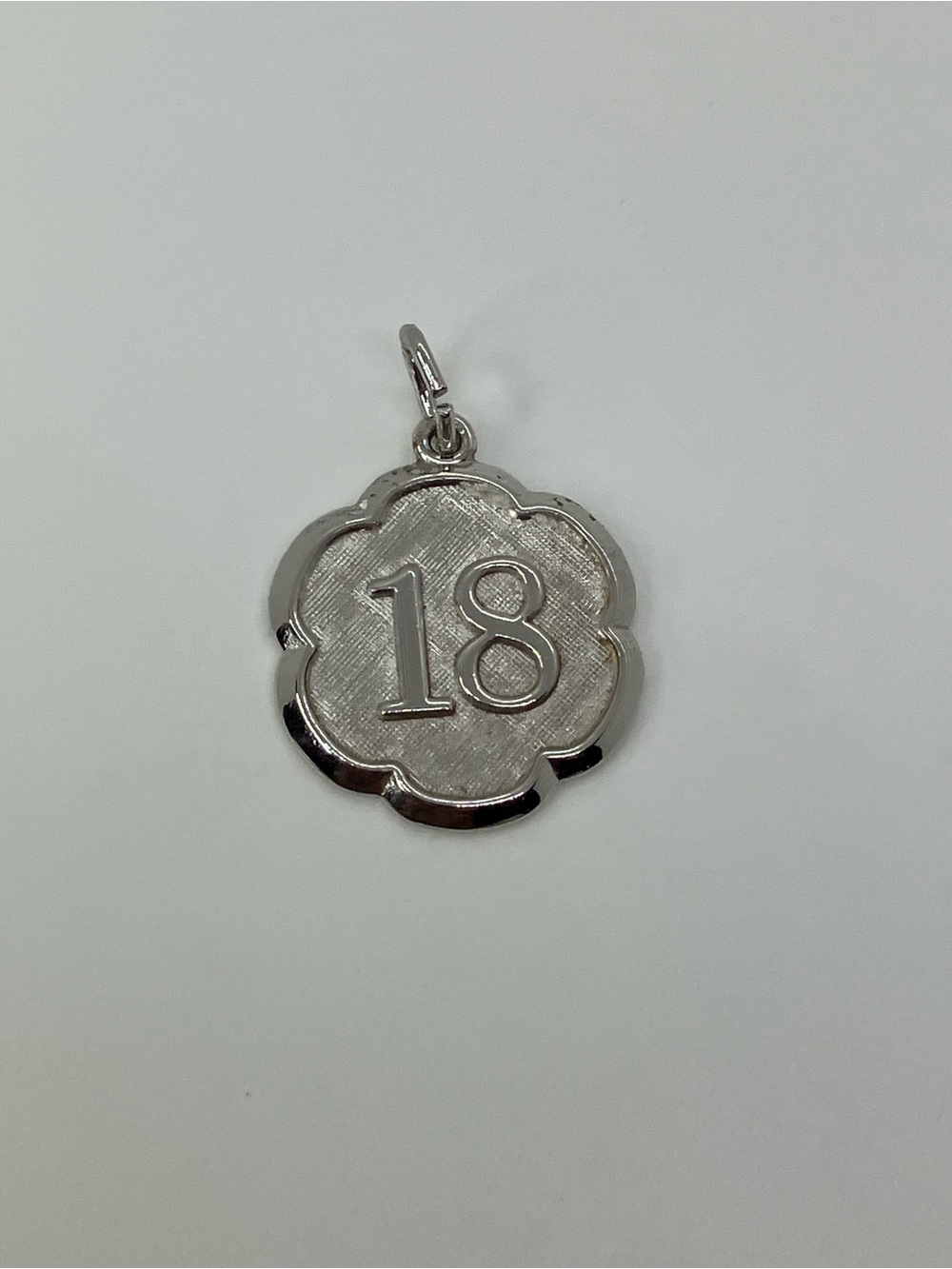 Vtg 925 Sterling Silver Number 18 / 18th Birthday Scalloped Charm